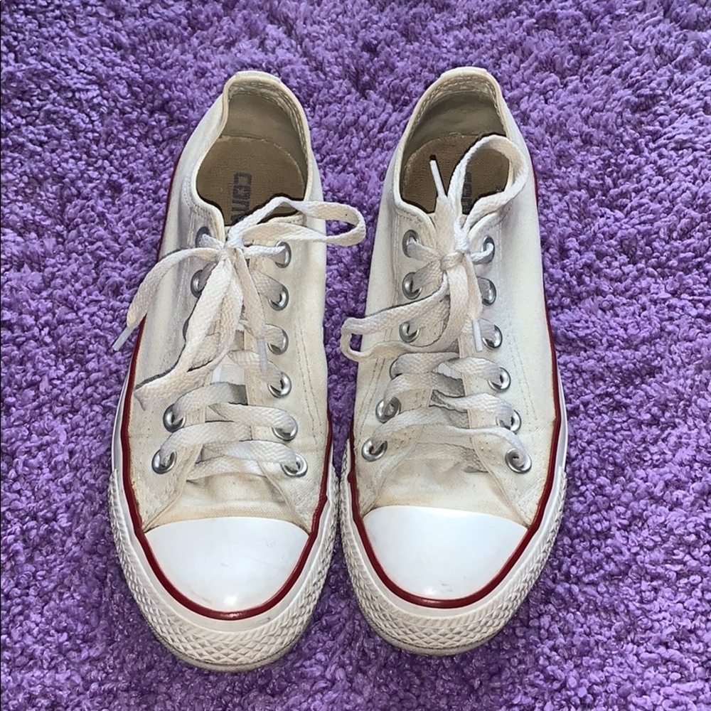 White Converse All-Stars Women’s size 7